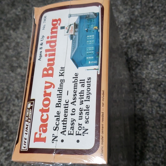 N Scale Model Train Factory Building JR Tool Company #7408 Sealed in Box - Picture 7 of 7